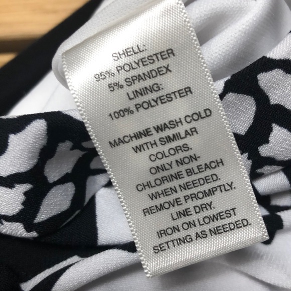 White House Black Market halter neck dress - Picture 6 of 6